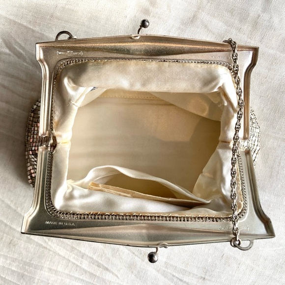 Vintage Whiting & Davis Silvertone Metal Mesh Mini Evening Bag Clutch Wristlet - Picture 6 of 17